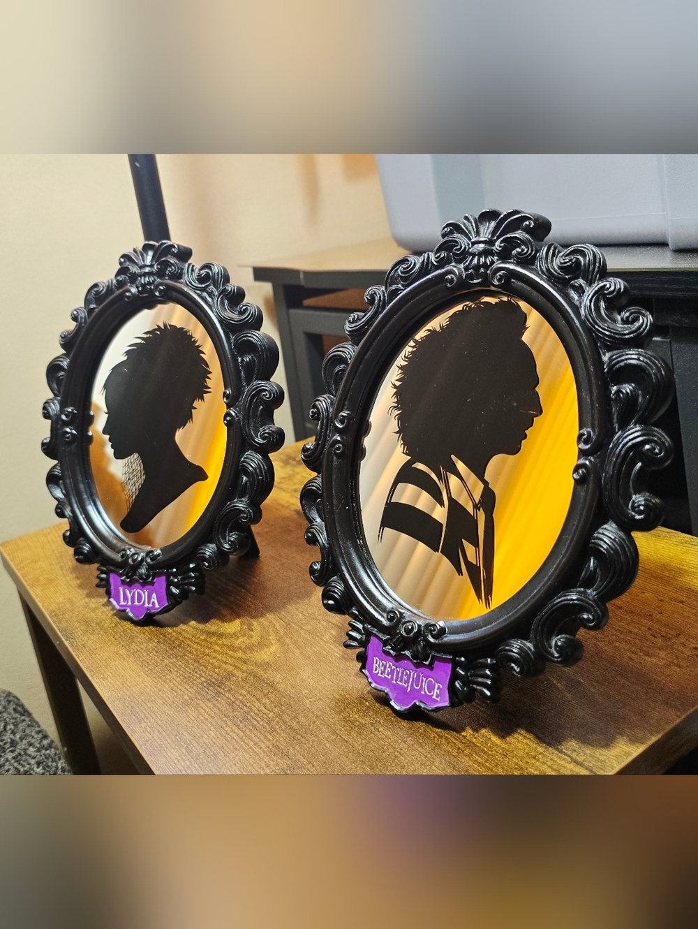 🖤 Beetlejuice & Lydia Silhouette Frames – Spirit Halloween Set (WB Licensed) 🖤 - Picture 8 of 9